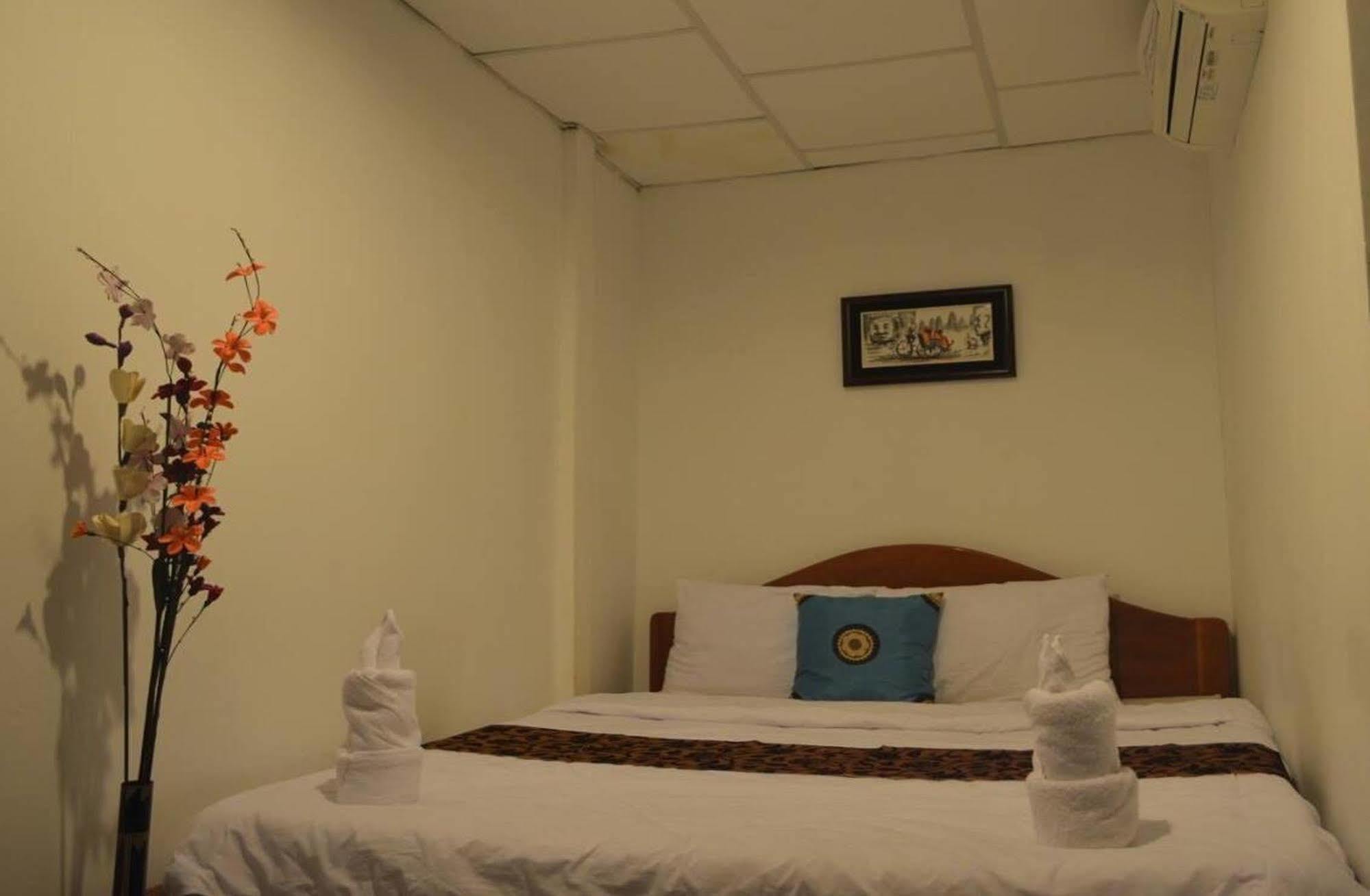 Blue Home Villa 2 Phnom Penh Ngoại thất bức ảnh